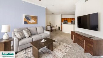 901 Lakeside Cir in Lewisville, TX - Building Photo