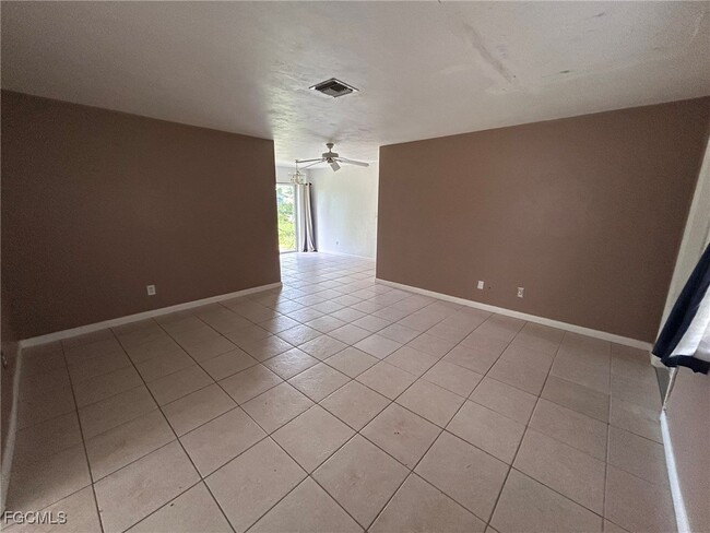 13432 First St in Ft. Myers, FL - Building Photo - Building Photo