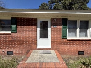 1008 W Arlington Blvd in Greenville, NC - Building Photo - Building Photo