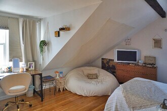 165 Broadway, Unit 166-3 in Somerville, MA - Building Photo - Building Photo