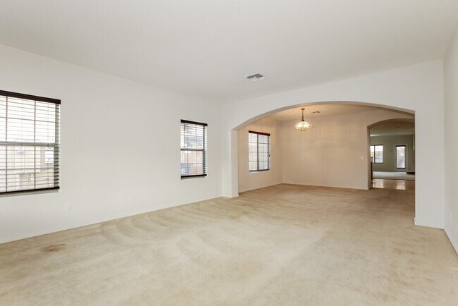 15311 N 159th Dr in Surprise, AZ - Foto de edificio - Building Photo