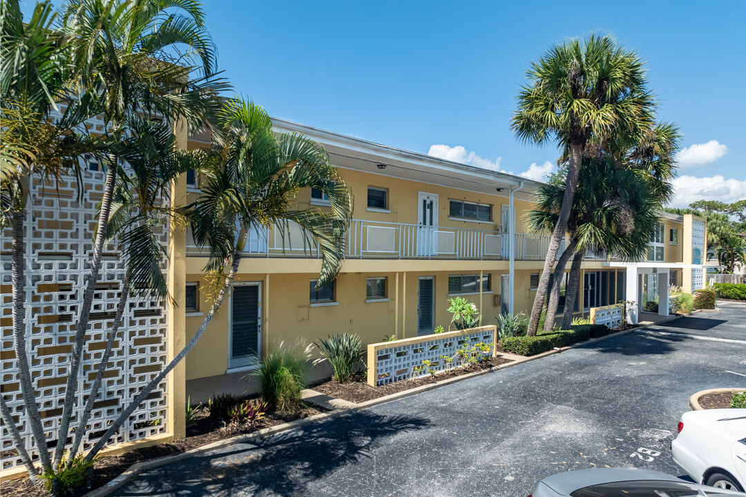 Park Lane Condominiums in Sarasota, FL - Foto de edificio