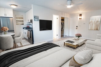 The Verse in Denver, CO - Foto de edificio - Building Photo