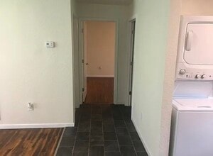 106 Hunter Cir in Oak Ridge, TN - Building Photo - Building Photo