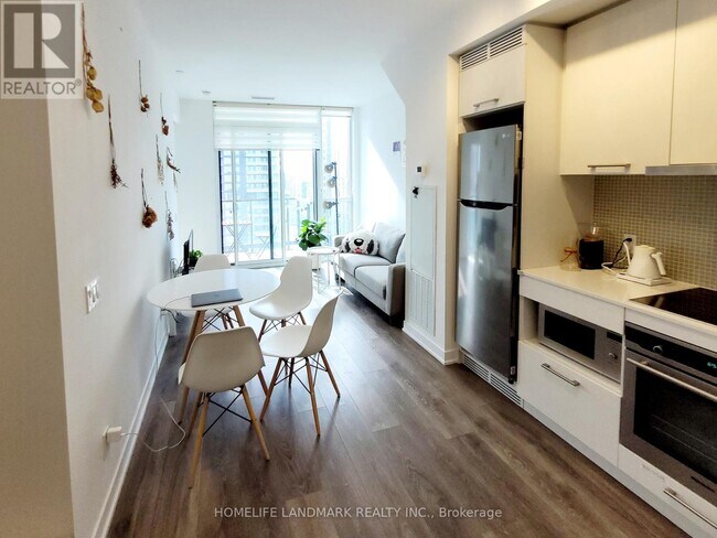 property at 87-2987 Peter St