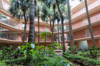 8700 SW 133rd Avenue Rd, Unit # 306 in Miami, FL - Foto de edificio - Building Photo