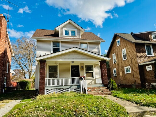 property at 2550 Fletcher Ave NE