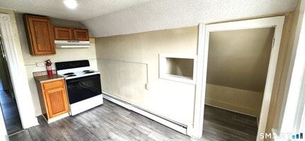 214 Blohm St in West Haven, CT - Building Photo - Building Photo