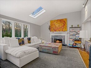 10 Tupelo Rd in Westport, CT - Foto de edificio - Building Photo