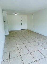 17101 NW 57th Ave in Miami Gardens, FL - Building Photo - Building Photo