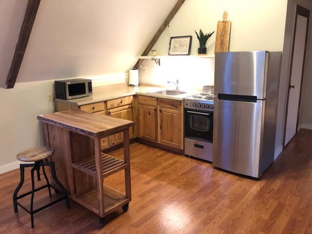 91 Maple St, Unit 3rd Floor