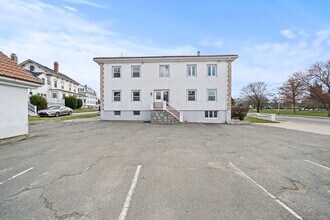1 Salem St in Wakefield, MA - Building Photo - Building Photo