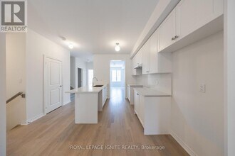 2928 Peter Matthews Dr in Pickering, ON - Building Photo - Building Photo