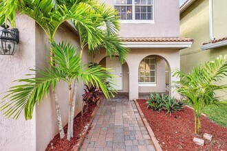 3256 Commodore Ct in West Palm Beach, FL - Building Photo - Building Photo