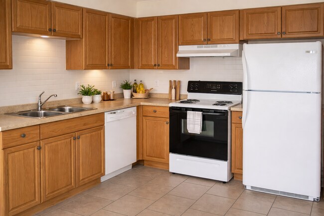 3513 Golden Dr in Chalmette, LA - Foto de edificio - Building Photo