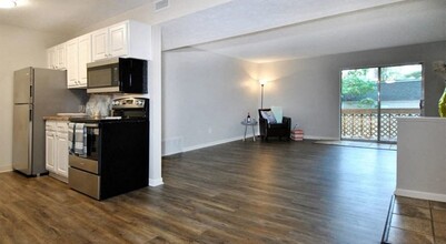 Foote Hills Apartments - Grand Rapids, MI in Grand Rapids, MI - Building Photo - Interior Photo