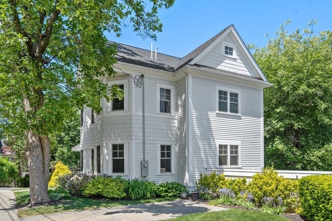 119 Charlesbank Rd in Newton, MA - Building Photo - Building Photo