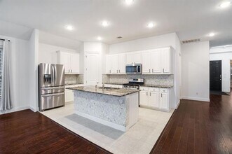 2144 Spencer Ln in Carrollton, TX - Building Photo - Building Photo