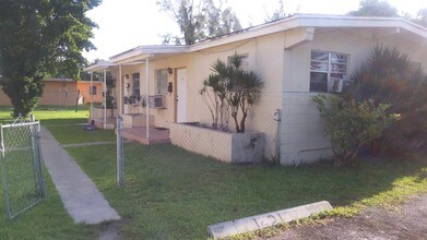 12029 SW 215th St in Miami, FL - Building Photo - Building Photo