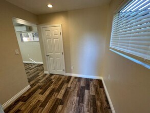 678 N Shaffer St in Orange, CA - Building Photo - Building Photo