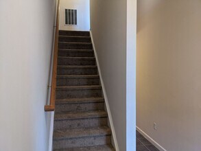 240 Crown Ct in Waynesboro, PA - Building Photo - Building Photo