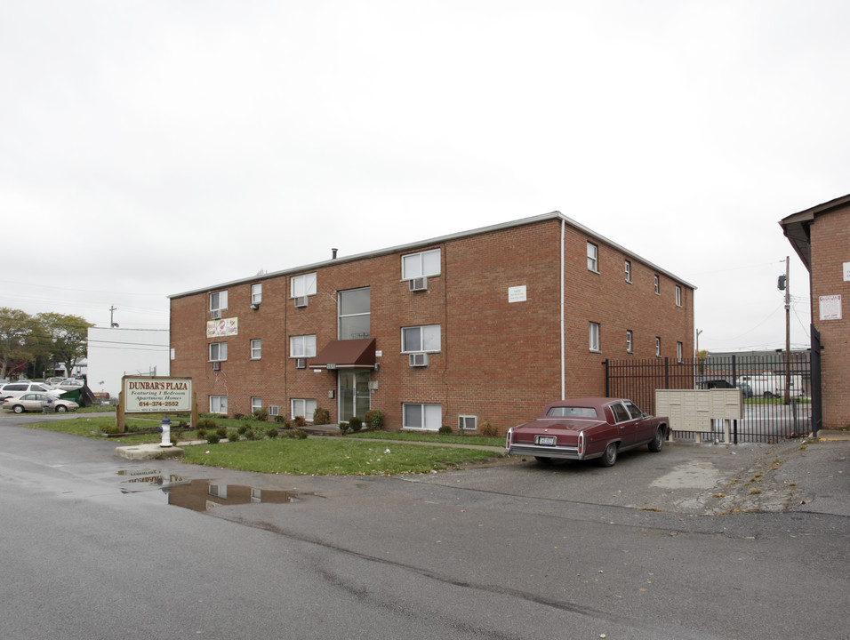 Dunbar Apartments in Columbus, OH - Building Photo