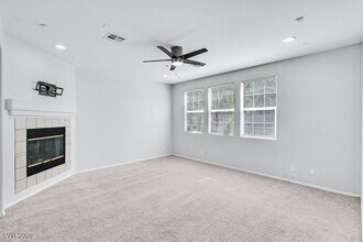 7556 Creative Ct in Las Vegas, NV - Building Photo - Building Photo