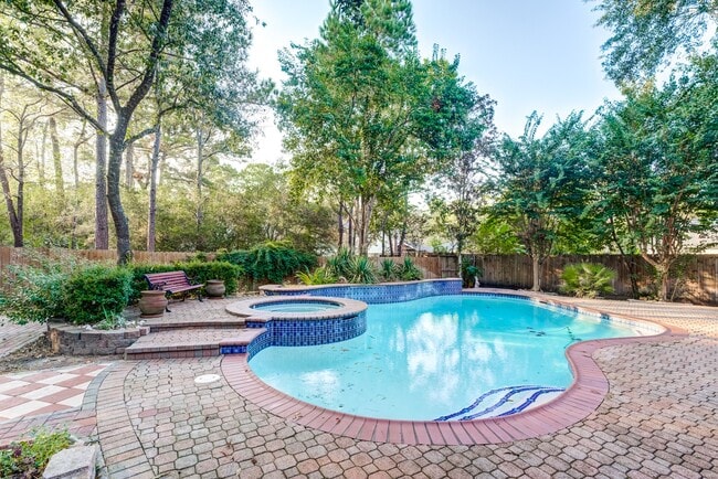 130 E Capstone Cir in Spring, TX - Building Photo - Building Photo