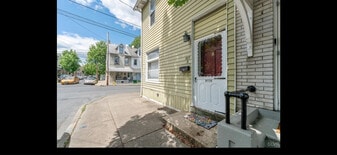 557 Park St in Allentown, PA - Building Photo