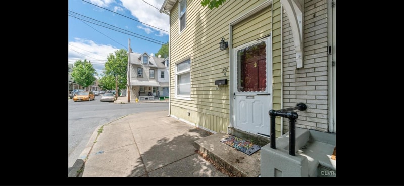 557 Park St in Allentown, PA - Foto de edificio