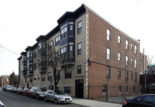 Lawrence Building Apartments in Chelsea, MA - Building Photo - Building Photo