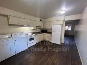2219 E Dortha Ave in Flagstaff, AZ - Building Photo - Building Photo