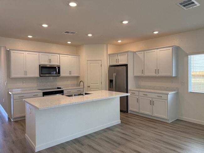 8089 Trapper Rnch Rd in Roseville, CA - Building Photo - Building Photo