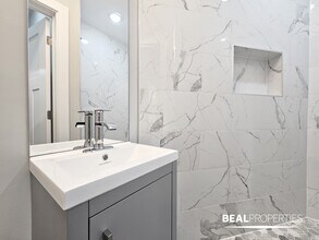 438 W Belden Ave in Chicago, IL - Building Photo - Building Photo