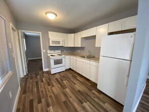 6205 12th St Ct E in Bradenton, FL - Foto de edificio - Building Photo