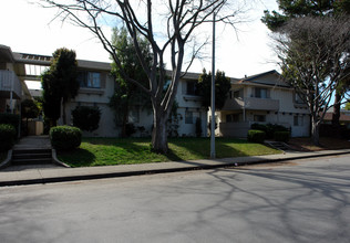 1228 W Mckinley Ave in Sunnyvale, CA - Building Photo - Building Photo