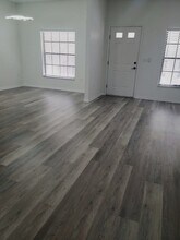 10490 Chalmer St, Unit 03 in Spring Hill, FL - Building Photo - Building Photo