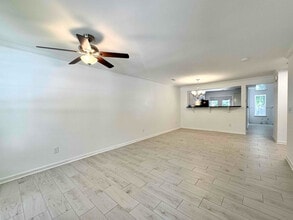 8120 Christmas Ct in Charlotte, NC - Building Photo - Building Photo