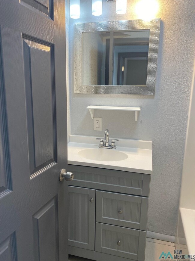 908.5 Bullock Ct in Artesia, NM - Building Photo - Building Photo