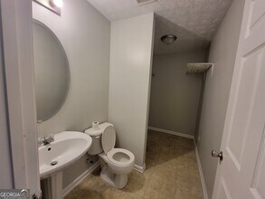 4107 Shining Armor Dr in Conley, GA - Foto de edificio - Building Photo