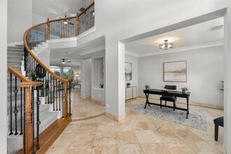 6611 Yaupon Dr in Austin, TX - Foto de edificio - Building Photo