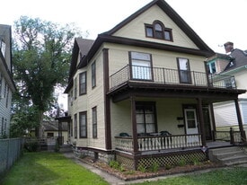 3206 S 15th Ave, Unit #1 in Minneapolis, MN - Building Photo