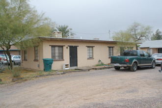 1627 N Bryant Ave in Tucson, AZ - Building Photo - Building Photo