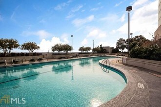 250 Pharr Rd NE-Unit -810 in Atlanta, GA - Building Photo - Building Photo