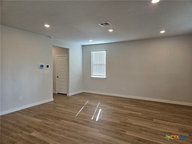 2408 Ayers Dr in Seguin, TX - Building Photo - Building Photo