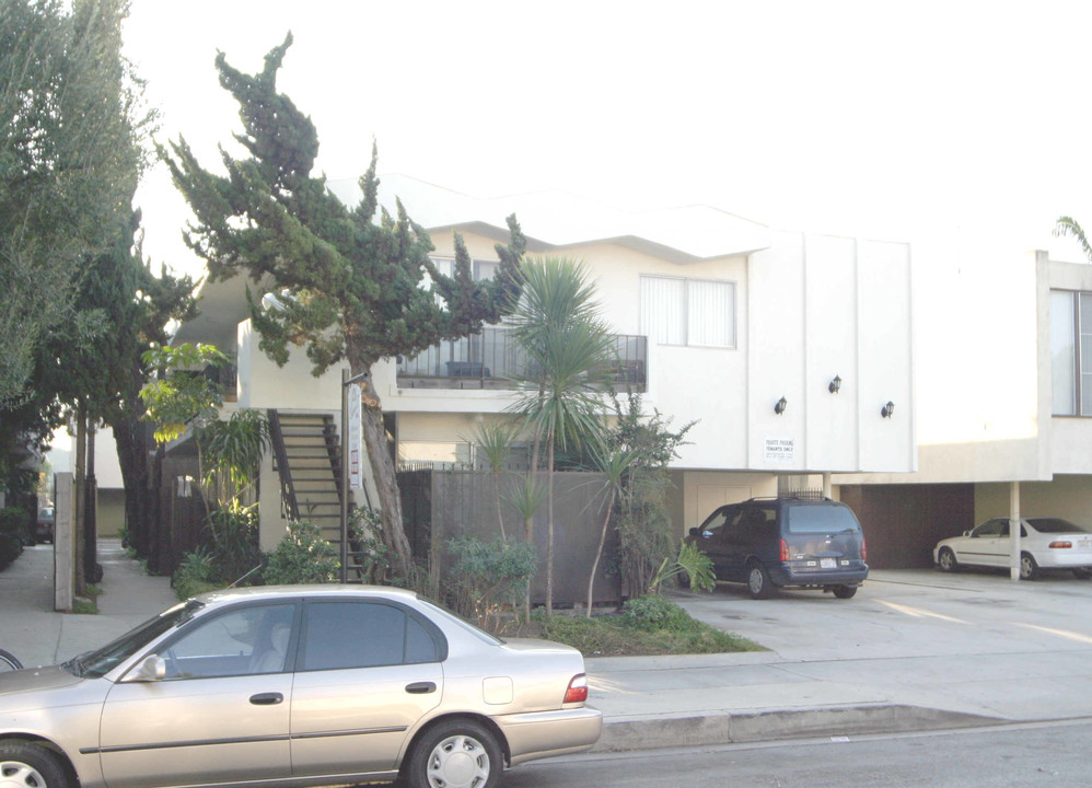 12726 Caswell Ave in Los Angeles, CA - Building Photo