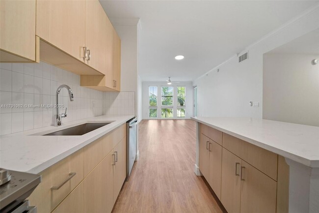 10170 SW 7th St, Unit 22-401 in Pembroke Pines, FL - Building Photo - Building Photo