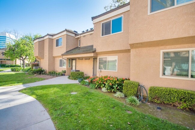 property at 16921 Lakefront Cir