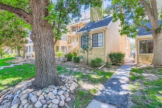 4818 E Kentucky Ave in Glendale, CO - Building Photo - Building Photo