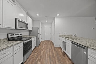 Room in House on Hazelburn Dr in Greensboro, NC - Building Photo - Building Photo